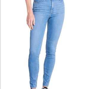 Levi’s Mile High Super Skinny Jean